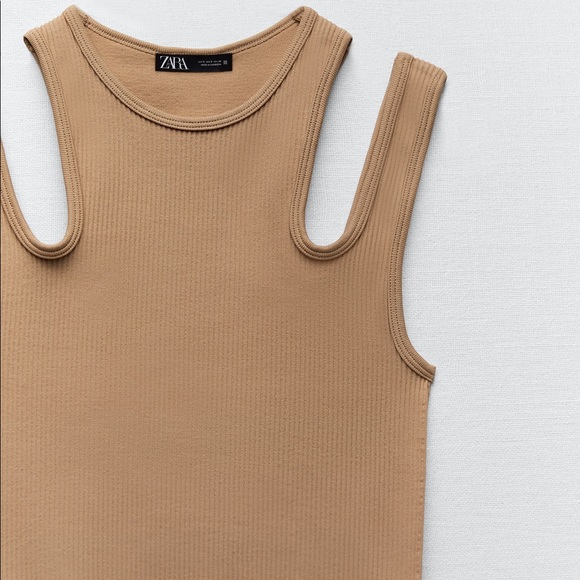 ZARA SEAMLESS CUT OUT TOP - SIZE XS-S  TAN COLOR - Picture 3 of 5
